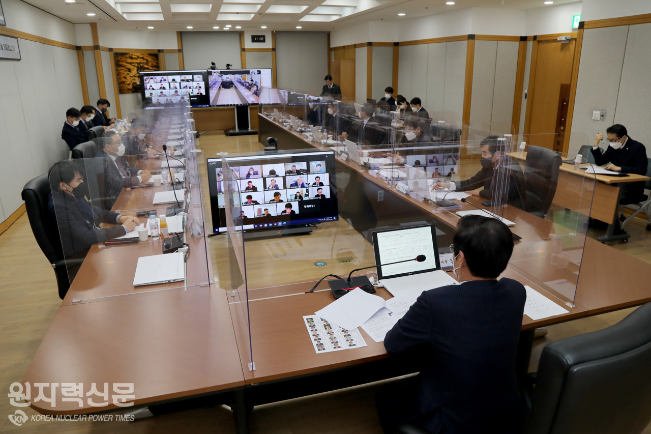 전기공사공제조합은 서울 논현동 소재 조합 회관에서 온 · 오프라인 병행방식으로 ‘제37회 자문위원장회의’를 개최했다.